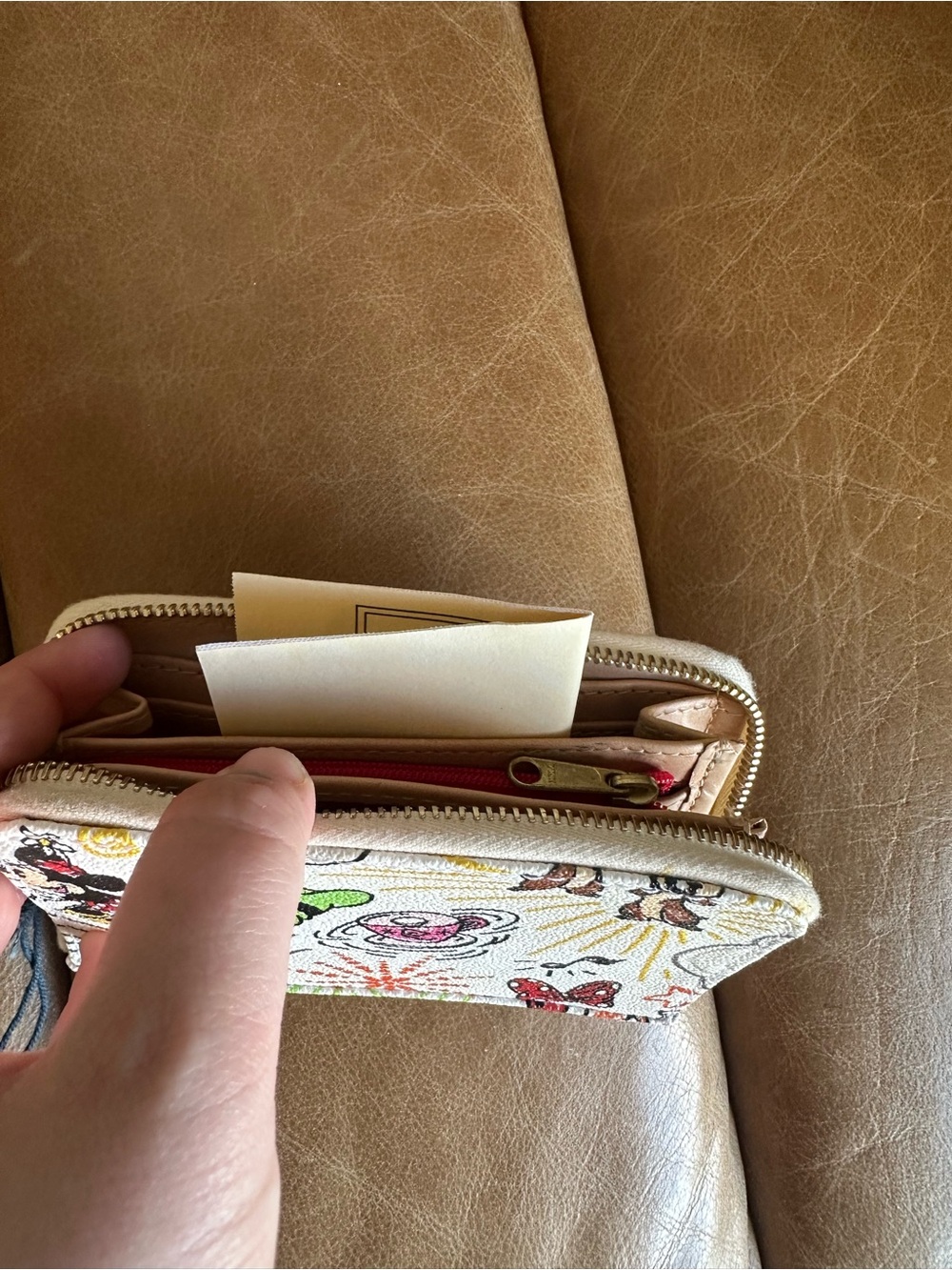 Dooney & Bourke Disney Parks Sketch Print Wallet NWT - Picture 5 of 5